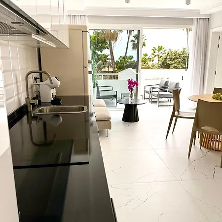 Sun Island * أذيخي