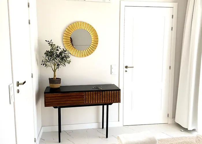 Sun Island * אדחה